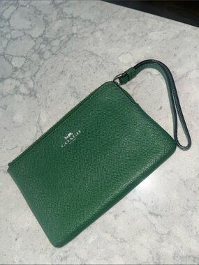 Coach Green Pebbled Leather Wristlet with Silver Logo-6 x 4” EUC